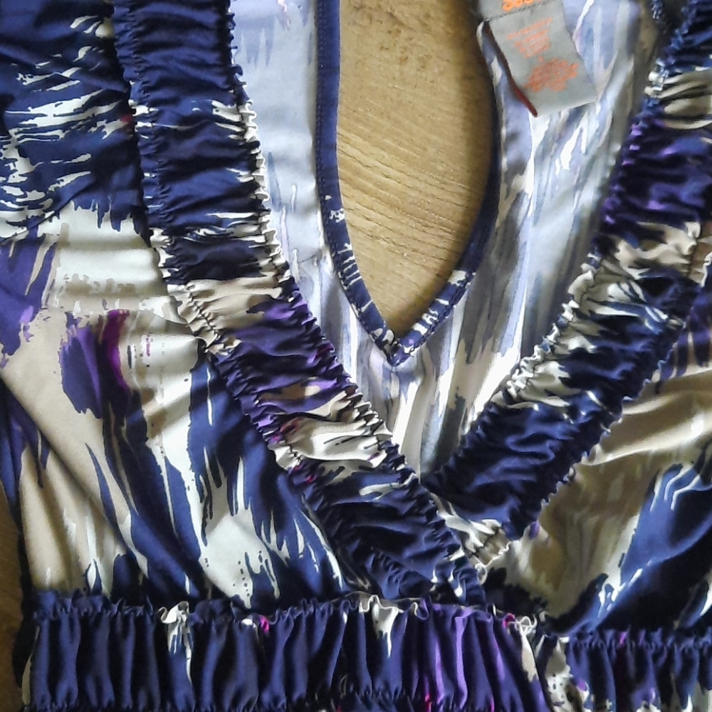 Tunic - Picture 3 of 5